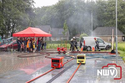 Veel activiteiten rond om de nieuwe brandweerkazerne in Oldebroek, tijdens de open dag. - © NWVFoto.nl