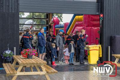 Veel activiteiten rond om de nieuwe brandweerkazerne in Oldebroek, tijdens de open dag. - © NWVFoto.nl