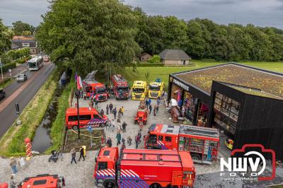 Veel activiteiten rond om de nieuwe brandweerkazerne in Oldebroek, tijdens de open dag. - © NWVFoto.nl