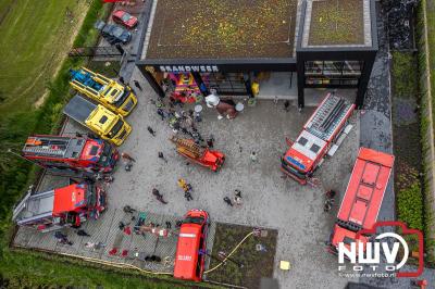 Veel activiteiten rond om de nieuwe brandweerkazerne in Oldebroek, tijdens de open dag. - © NWVFoto.nl