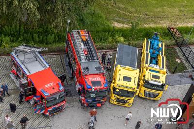 Veel activiteiten rond om de nieuwe brandweerkazerne in Oldebroek, tijdens de open dag. - © NWVFoto.nl