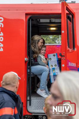 Veel activiteiten rond om de nieuwe brandweerkazerne in Oldebroek, tijdens de open dag. - © NWVFoto.nl