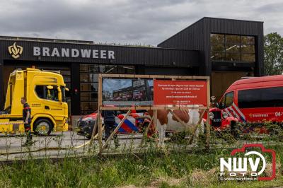 Veel activiteiten rond om de nieuwe brandweerkazerne in Oldebroek, tijdens de open dag. - © NWVFoto.nl