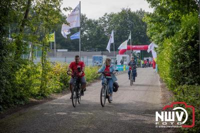 HulstFlier installateurs rond de opbrengst van Toer De Dellen 2024 af op 65000,00 euro voor de Wens Ambulance Gelderland. - © NWVFoto.nl