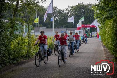 HulstFlier installateurs rond de opbrengst van Toer De Dellen 2024 af op 65000,00 euro voor de Wens Ambulance Gelderland. - © NWVFoto.nl