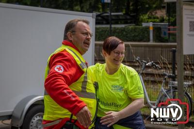 HulstFlier installateurs rond de opbrengst van Toer De Dellen 2024 af op 65000,00 euro voor de Wens Ambulance Gelderland. - © NWVFoto.nl