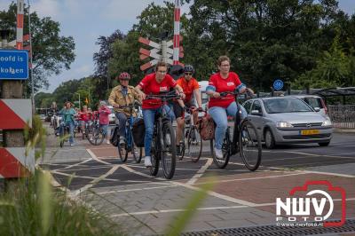 HulstFlier installateurs rond de opbrengst van Toer De Dellen 2024 af op 65000,00 euro voor de Wens Ambulance Gelderland. - © NWVFoto.nl