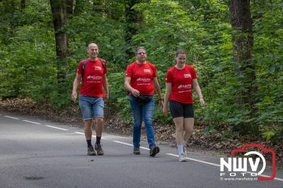 HulstFlier installateurs rond de opbrengst van Toer De Dellen 2024 af op 65000,00 euro voor de Wens Ambulance Gelderland. - © NWVFoto.nl