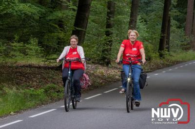 HulstFlier installateurs rond de opbrengst van Toer De Dellen 2024 af op 65000,00 euro voor de Wens Ambulance Gelderland. - © NWVFoto.nl