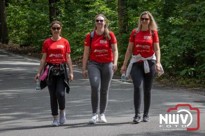 HulstFlier installateurs rond de opbrengst van Toer De Dellen 2024 af op 65000,00 euro voor de Wens Ambulance Gelderland. - © NWVFoto.nl