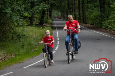 HulstFlier installateurs rond de opbrengst van Toer De Dellen 2024 af op 65000,00 euro voor de Wens Ambulance Gelderland. - © NWVFoto.nl