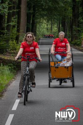 HulstFlier installateurs rond de opbrengst van Toer De Dellen 2024 af op 65000,00 euro voor de Wens Ambulance Gelderland. - © NWVFoto.nl