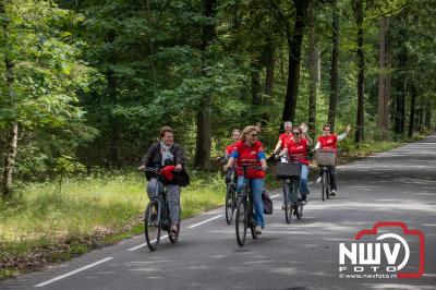 HulstFlier installateurs rond de opbrengst van Toer De Dellen 2024 af op 65000,00 euro voor de Wens Ambulance Gelderland. - © NWVFoto.nl