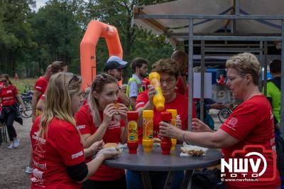 HulstFlier installateurs rond de opbrengst van Toer De Dellen 2024 af op 65000,00 euro voor de Wens Ambulance Gelderland. - © NWVFoto.nl