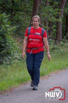 HulstFlier installateurs rond de opbrengst van Toer De Dellen 2024 af op 65000,00 euro voor de Wens Ambulance Gelderland. - © NWVFoto.nl