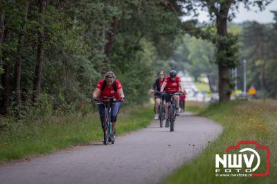 HulstFlier installateurs rond de opbrengst van Toer De Dellen 2024 af op 65000,00 euro voor de Wens Ambulance Gelderland. - © NWVFoto.nl