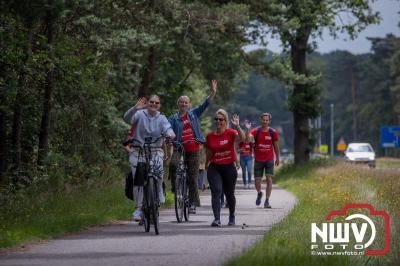 HulstFlier installateurs rond de opbrengst van Toer De Dellen 2024 af op 65000,00 euro voor de Wens Ambulance Gelderland. - © NWVFoto.nl