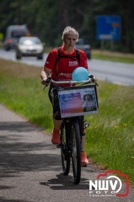 HulstFlier installateurs rond de opbrengst van Toer De Dellen 2024 af op 65000,00 euro voor de Wens Ambulance Gelderland. - © NWVFoto.nl