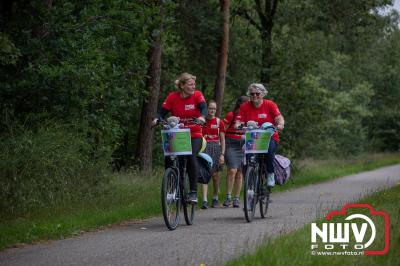 HulstFlier installateurs rond de opbrengst van Toer De Dellen 2024 af op 65000,00 euro voor de Wens Ambulance Gelderland. - © NWVFoto.nl