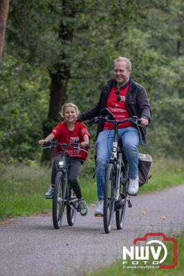 HulstFlier installateurs rond de opbrengst van Toer De Dellen 2024 af op 65000,00 euro voor de Wens Ambulance Gelderland. - © NWVFoto.nl