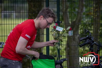 HulstFlier installateurs rond de opbrengst van Toer De Dellen 2024 af op 65000,00 euro voor de Wens Ambulance Gelderland. - © NWVFoto.nl