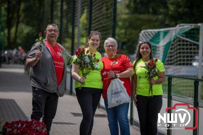 HulstFlier installateurs rond de opbrengst van Toer De Dellen 2024 af op 65000,00 euro voor de Wens Ambulance Gelderland. - © NWVFoto.nl