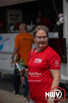 HulstFlier installateurs rond de opbrengst van Toer De Dellen 2024 af op 65000,00 euro voor de Wens Ambulance Gelderland. - © NWVFoto.nl