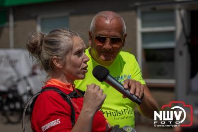 HulstFlier installateurs rond de opbrengst van Toer De Dellen 2024 af op 65000,00 euro voor de Wens Ambulance Gelderland. - © NWVFoto.nl