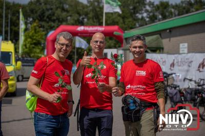 HulstFlier installateurs rond de opbrengst van Toer De Dellen 2024 af op 65000,00 euro voor de Wens Ambulance Gelderland. - © NWVFoto.nl