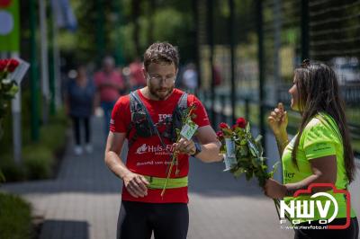 HulstFlier installateurs rond de opbrengst van Toer De Dellen 2024 af op 65000,00 euro voor de Wens Ambulance Gelderland. - © NWVFoto.nl