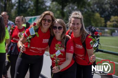 HulstFlier installateurs rond de opbrengst van Toer De Dellen 2024 af op 65000,00 euro voor de Wens Ambulance Gelderland. - © NWVFoto.nl