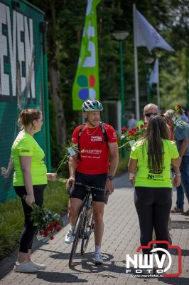 HulstFlier installateurs rond de opbrengst van Toer De Dellen 2024 af op 65000,00 euro voor de Wens Ambulance Gelderland. - © NWVFoto.nl