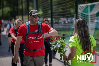 HulstFlier installateurs rond de opbrengst van Toer De Dellen 2024 af op 65000,00 euro voor de Wens Ambulance Gelderland. - © NWVFoto.nl