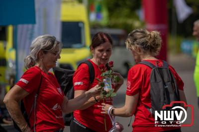 HulstFlier installateurs rond de opbrengst van Toer De Dellen 2024 af op 65000,00 euro voor de Wens Ambulance Gelderland. - © NWVFoto.nl