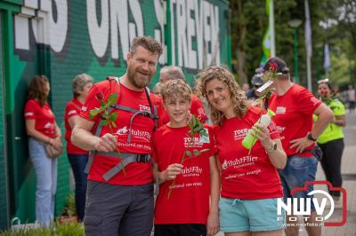 HulstFlier installateurs rond de opbrengst van Toer De Dellen 2024 af op 65000,00 euro voor de Wens Ambulance Gelderland. - © NWVFoto.nl