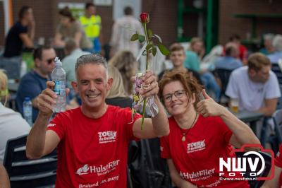 HulstFlier installateurs rond de opbrengst van Toer De Dellen 2024 af op 65000,00 euro voor de Wens Ambulance Gelderland. - © NWVFoto.nl