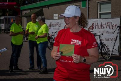 HulstFlier installateurs rond de opbrengst van Toer De Dellen 2024 af op 65000,00 euro voor de Wens Ambulance Gelderland. - © NWVFoto.nl