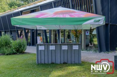 De eerste A. Vogelloop vond plaats onder prachtige weersomstandigheden, waarbij de deelnemers door de Vogeltuin en over het landgoed Zwaluwenburg in 't Harde liepen. - © NWVFoto.nl