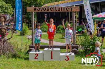 De eerste A. Vogelloop vond plaats onder prachtige weersomstandigheden, waarbij de deelnemers door de Vogeltuin en over het landgoed Zwaluwenburg in 't Harde liepen. - © NWVFoto.nl