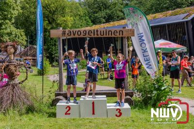 De eerste A. Vogelloop vond plaats onder prachtige weersomstandigheden, waarbij de deelnemers door de Vogeltuin en over het landgoed Zwaluwenburg in 't Harde liepen. - © NWVFoto.nl