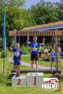 De eerste A. Vogelloop vond plaats onder prachtige weersomstandigheden, waarbij de deelnemers door de Vogeltuin en over het landgoed Zwaluwenburg in 't Harde liepen. - © NWVFoto.nl