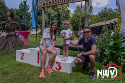 De eerste A. Vogelloop vond plaats onder prachtige weersomstandigheden, waarbij de deelnemers door de Vogeltuin en over het landgoed Zwaluwenburg in 't Harde liepen. - © NWVFoto.nl