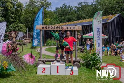 De eerste A. Vogelloop vond plaats onder prachtige weersomstandigheden, waarbij de deelnemers door de Vogeltuin en over het landgoed Zwaluwenburg in 't Harde liepen. - © NWVFoto.nl