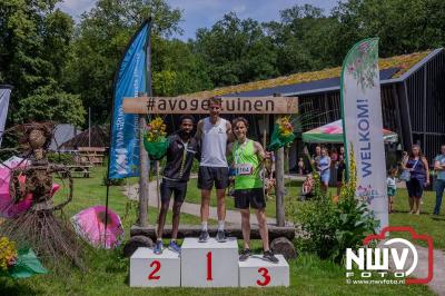 De eerste A. Vogelloop vond plaats onder prachtige weersomstandigheden, waarbij de deelnemers door de Vogeltuin en over het landgoed Zwaluwenburg in 't Harde liepen. - © NWVFoto.nl