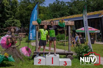 De eerste A. Vogelloop vond plaats onder prachtige weersomstandigheden, waarbij de deelnemers door de Vogeltuin en over het landgoed Zwaluwenburg in 't Harde liepen. - © NWVFoto.nl