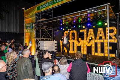 Vrijdagavond vierde Wimmie Bouma in het bij zijn van zijn fans zijn twintig jarig jubileum als zanger op 't Harde. - © NWVFoto.nl