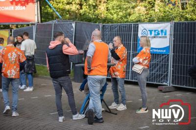 Thomas Berge kon de sfeer er wel in krijgen bij Kokki's Viert de Zomer, nadat Nederland door was naar de halve finale EK voetbal. - © NWVFoto.nl