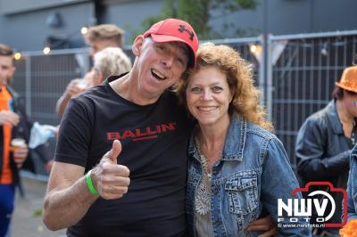 Thomas Berge kon de sfeer er wel in krijgen bij Kokki's Viert de Zomer, nadat Nederland door was naar de halve finale EK voetbal. - © NWVFoto.nl