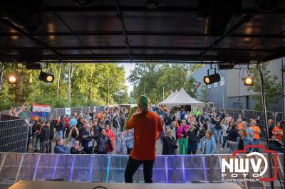 Thomas Berge kon de sfeer er wel in krijgen bij Kokki's Viert de Zomer, nadat Nederland door was naar de halve finale EK voetbal. - © NWVFoto.nl