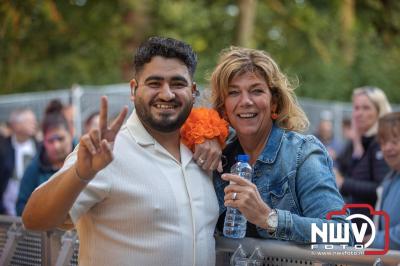 Thomas Berge kon de sfeer er wel in krijgen bij Kokki's Viert de Zomer, nadat Nederland door was naar de halve finale EK voetbal. - © NWVFoto.nl